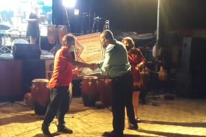 condecoran-a-trabajadores-y-dirigentes-sindicales-en-provincia-cubana