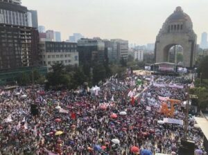 gran-manifestacion-en-ciudad-de-mexico-en-apoyo-a-reforma-electrica