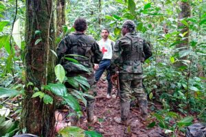 eln-entrega-persona-retenida-a-la-cicr-en-colombia