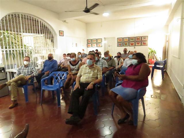 viceministro-de-la-agricultura-dialoga-con-cubanos-en-dominicana