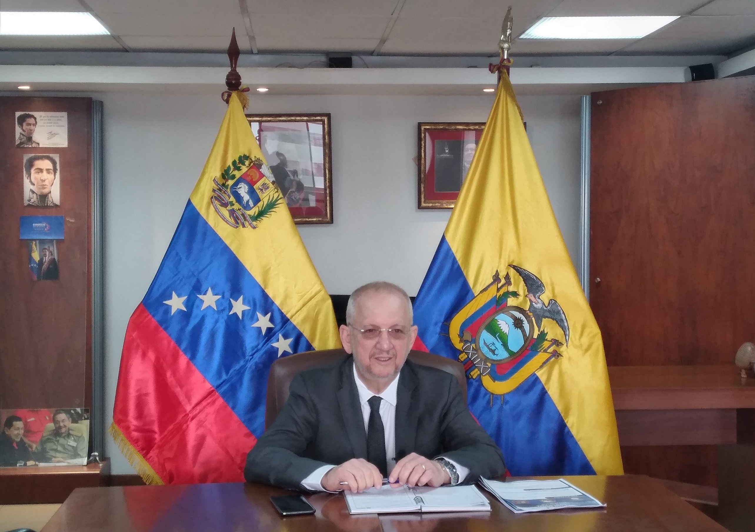 venezuela-beneficia-con-proyectos-sociales-a-connacionales-en-ecuador