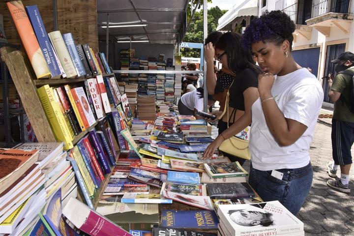 Dominicanos Feria del Libro