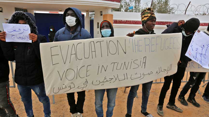 Migrantes indocumentados demandan ser evacuados de Túnez