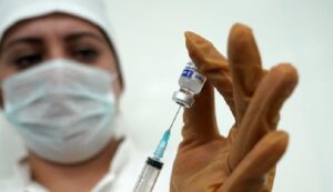 llaman-en-costa-rica-a-completar-esquemas-de-vacunacion