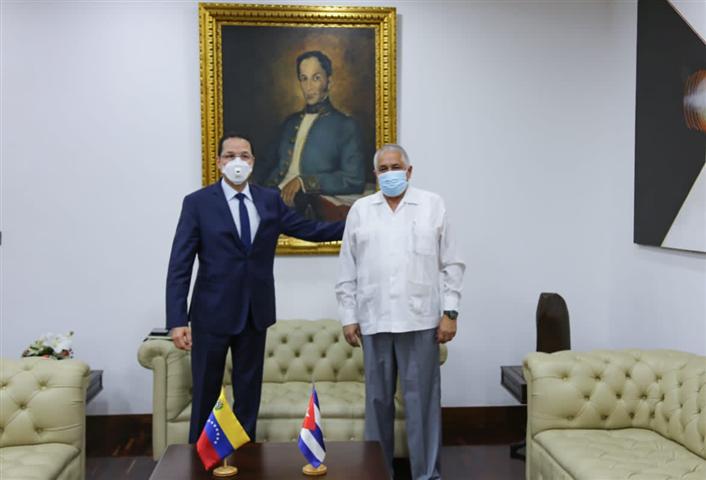 venezuela-y-cuba-reiteran-interes-en-desarrollar-cooperacion