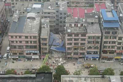 aumentan-a-cinco-muertos-y-10-sobrevivientes-tras-derrumbe-en-china