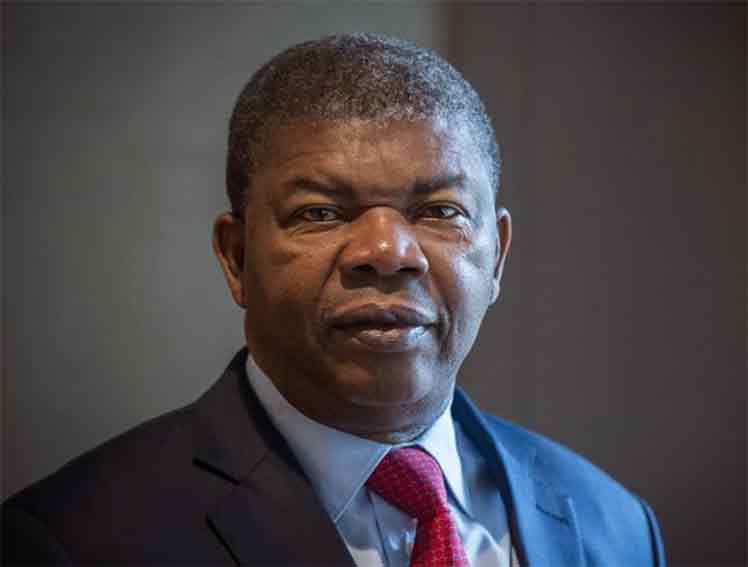 presidente-valora-inversiones-sociales-en-angola