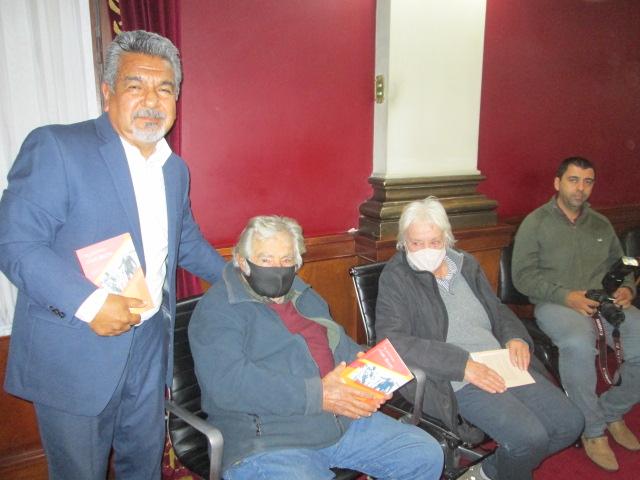  presentan-en-uruguay-libro-sobre-la-politica-de-jose-marti