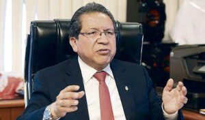 fiscal-pide-impedir-salida-de-peru-de-exministro-y-seis-congresistas