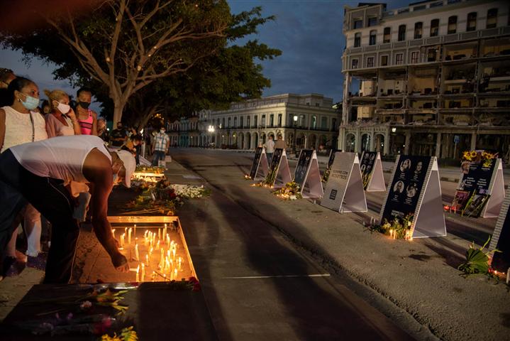  el-pueblo-cubano-rindio-homenaje-a-victimas-del-saratoga