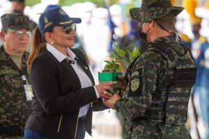 presidenta-de-honduras-destaca-compromiso-con-el-medio-ambiente