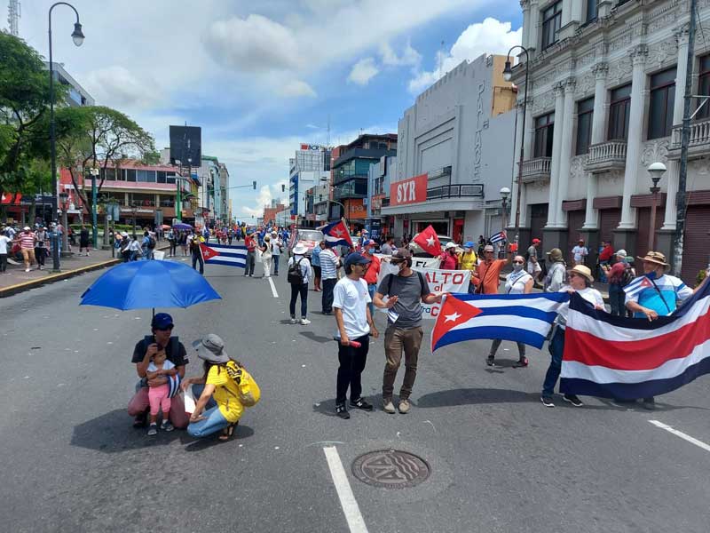 Rechazo al bloqueo de EEUU contra Cuba en 1 de Mayo en Costa Rica