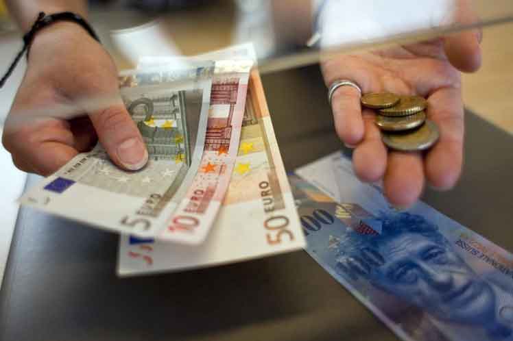 suben-valores-del-euro-y-franco-suizo