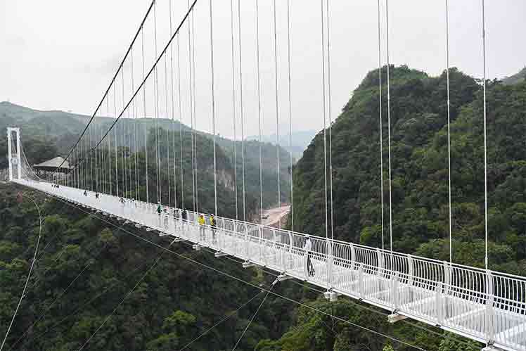 puente-cristal-Vietnam