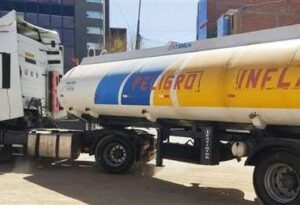 bolivia-garantiza-abastecimiento-de-diesel-con-camiones-cisternas