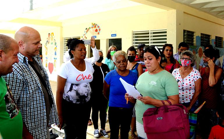  con-la-labor-cederista-se-revitalizan-comunidades-de-cuba