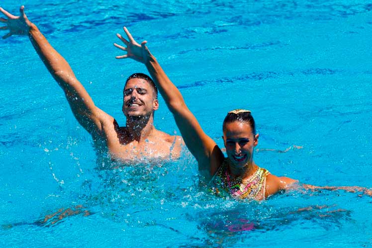 Italia-oro-en-dueto-mixto-de-Mundial-acuático