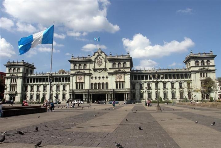 continua-gira-presidencial-con-alcaldes-y-gobernadores-de-guatemala