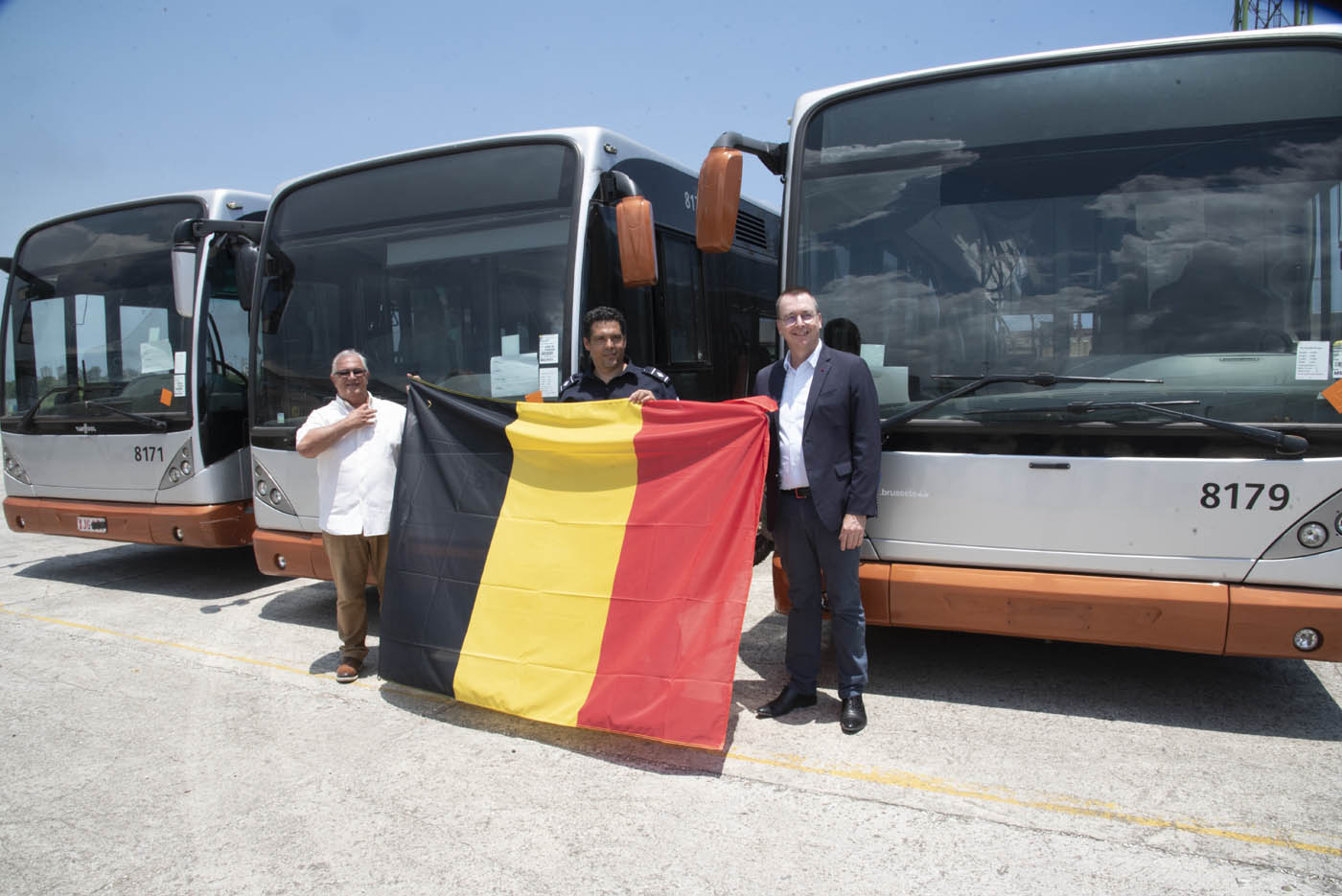 cuba-recibio-de-belgica-donacion-de-30-omnibus-para-pasajeros
