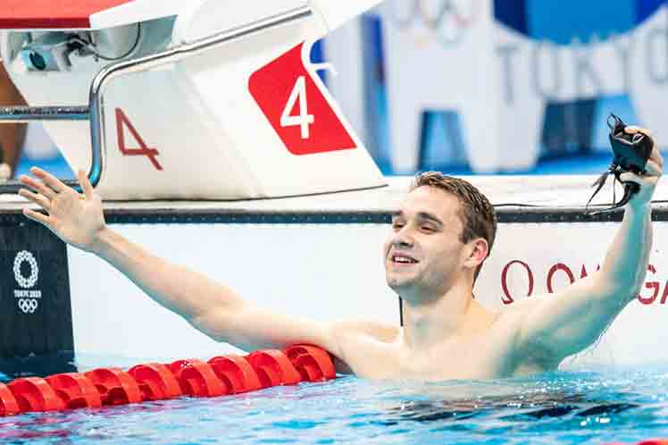 nadador-hungaro-milak-implanta-record-mundial-en-campeonato-universal