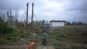 tornado-provoca-heridos-y-destruccion-en-este-de-china