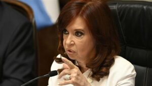 vicepresidenta-argentina-cuestiona-legitimidad-de-corte-suprema