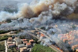 italia-registro-mas-de-900-incendios-en-los-ultimos-20-dias