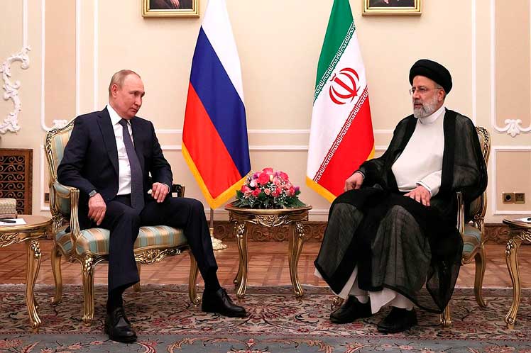 Irán-reunión-Putin-Raisi-(2)