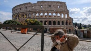 Italia-coliseo-hombre