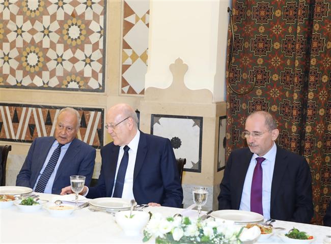  intercambian-en-libano-cancilleres-y-representantes-de-liga-arabe