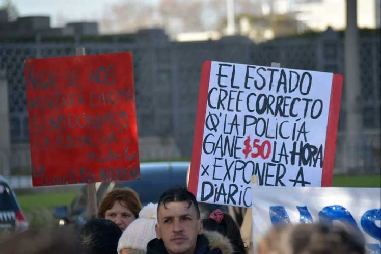 Uruguay-policías-protestas-salarios