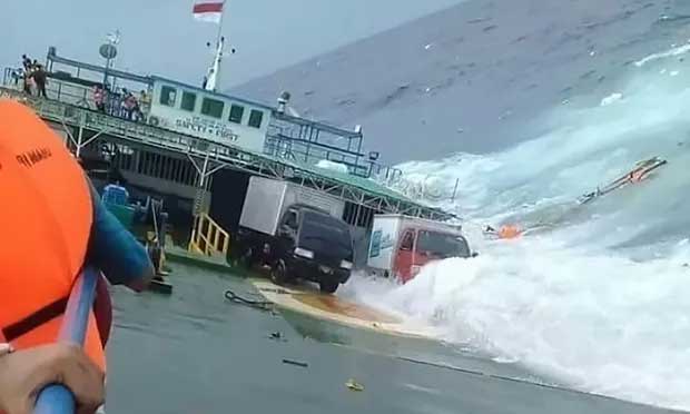Indonesia, ferry, naufragio, muertos