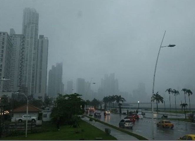 Panamá, lluvias, onda, tropical