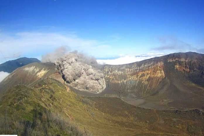 volcan-Turrialba