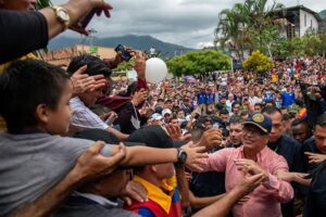 presidente-de-colombia-propuso-celebrar-primera-reunion-de-cocaleros