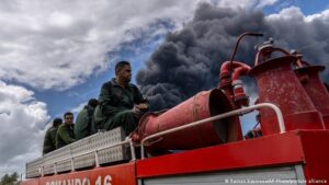 continuan-labores-para-sofocar-incendio-en-provincia-de-cuba