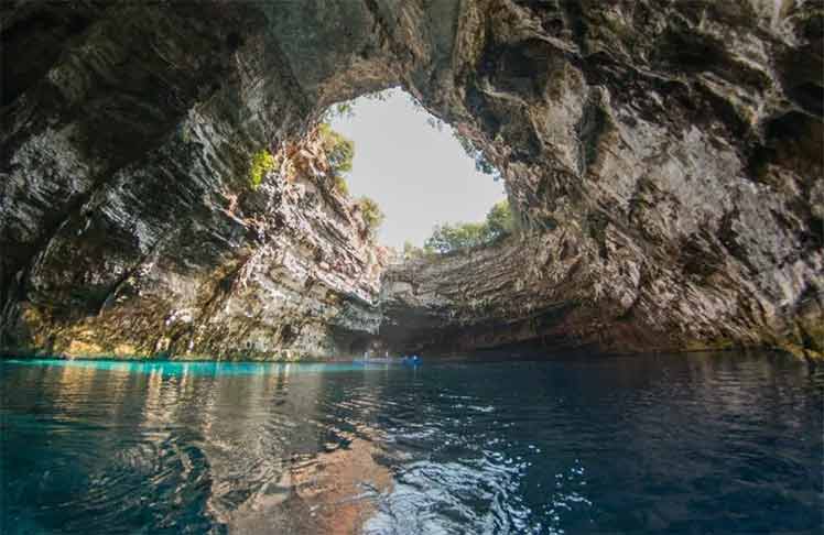 Cueva-grecia