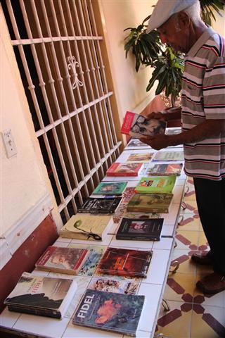  evocan-a-fidel-castro-escritores-y-artistas-en-provincia-de-cuba