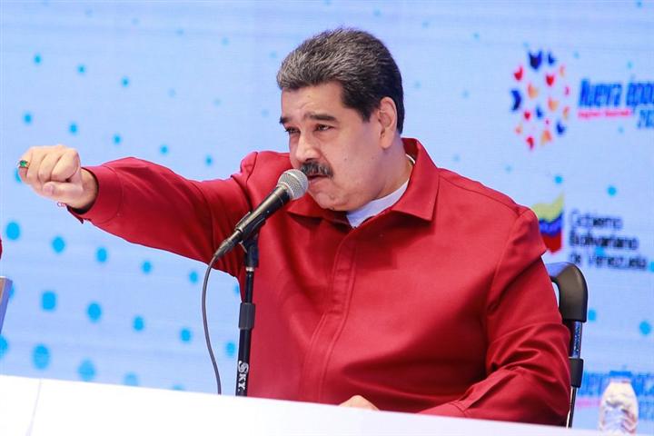 presidente-de-venezuela-celebra-avances-en-materia-economica