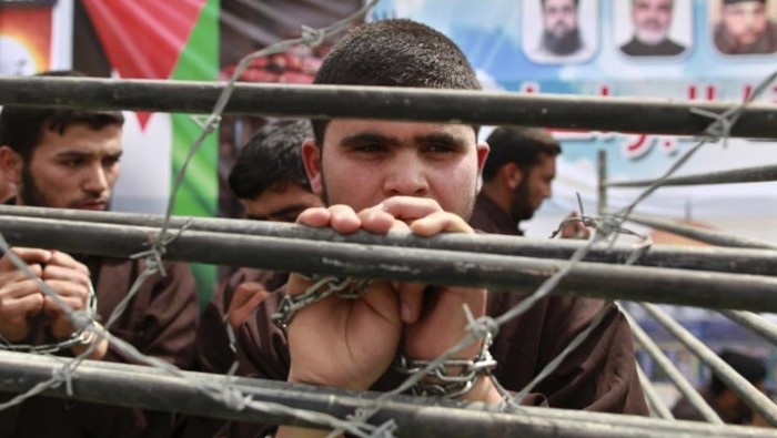 mil-presos-palestinos-comenzaran-huelga-de-hambre-en-israel