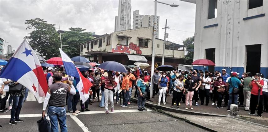  docentes-panamenos-retornan-al-aula-sin-descuidar-reclamos-sociales