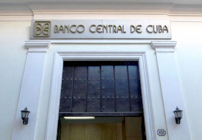 destacan-en-cuba-ventajas-de-la-bancarizacion-del-dolar