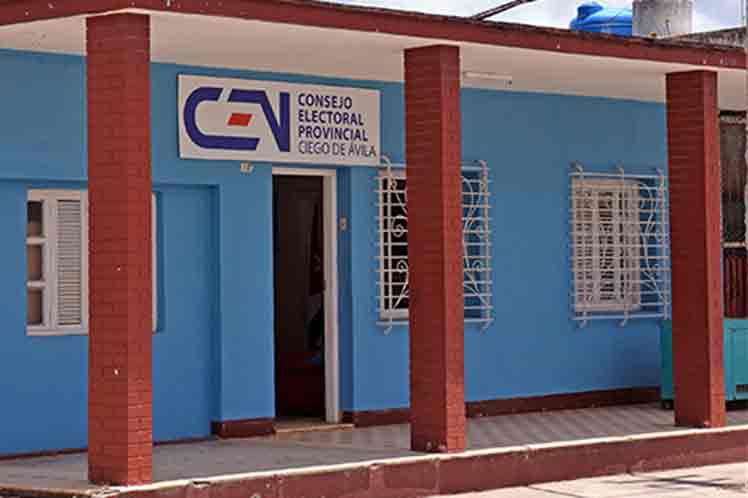 alistan-colegios-electorales-para-referendo-popular-en-cuba