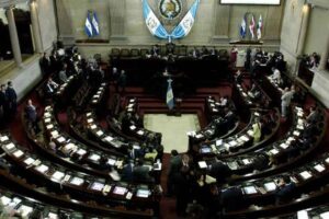 congreso-guatemalteco-bajo-lupa-por-polemica-iniciativa-de-ley