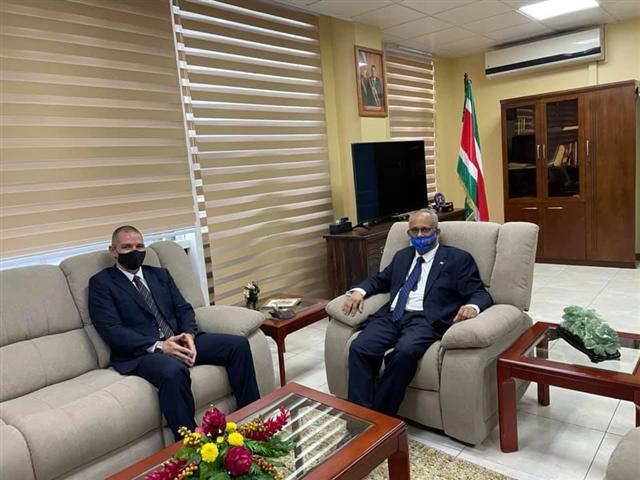 canciller-de-surinam-realiza-visita-oficial-a-cuba