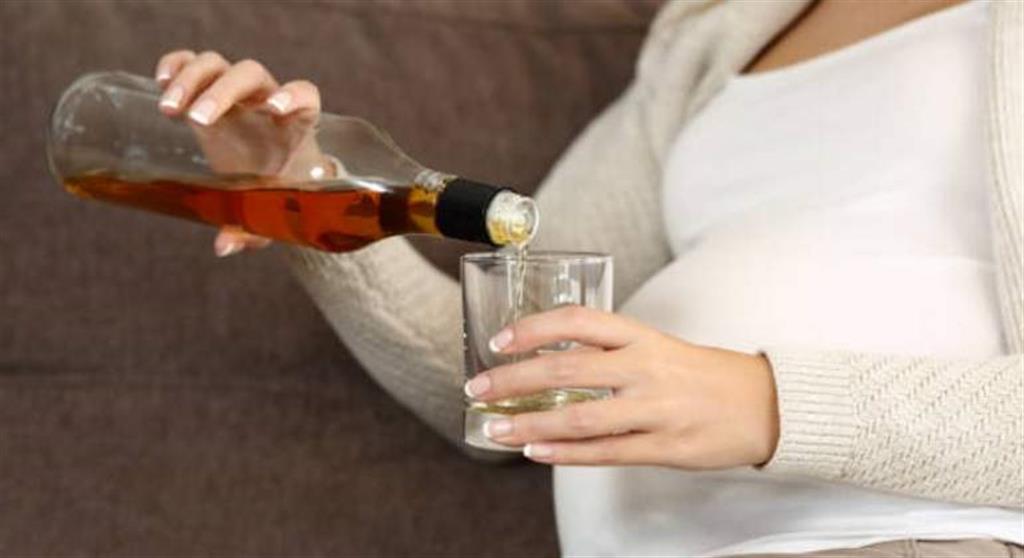 Dominicana Embarazo-alcohol