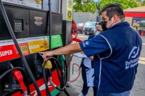 anuncian-otro-descenso-de-precios-de-combustibles-en-el-salvador