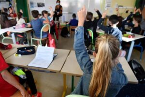 comienza-en-francia-curso-escolar-con-12-millones-de-alumnos
