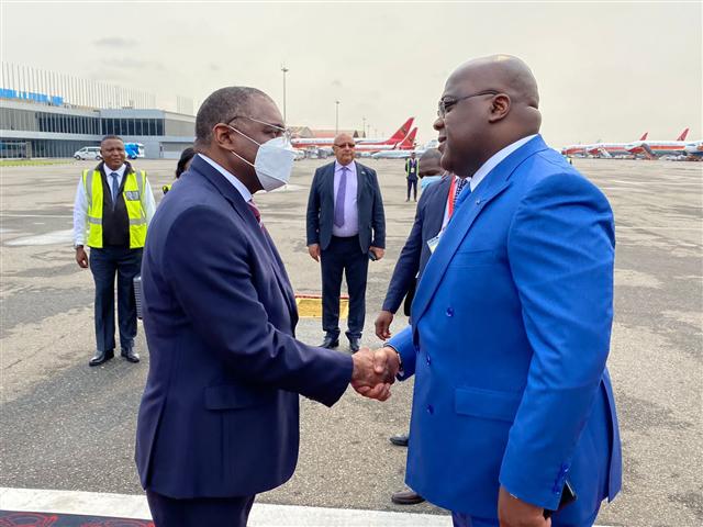  otros-dos-presidentes-africanos-llegaron-a-angola