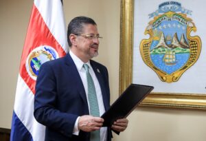 presidente-de-costa-rica-confirmo-asistencia-al-foro-de-davos